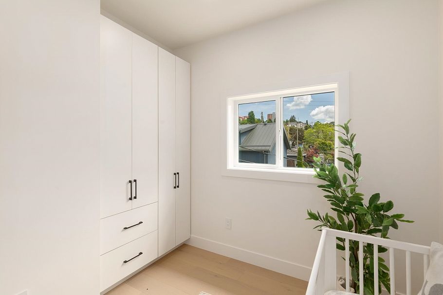 4 3635 Turner Street Vancouver, BC - 23