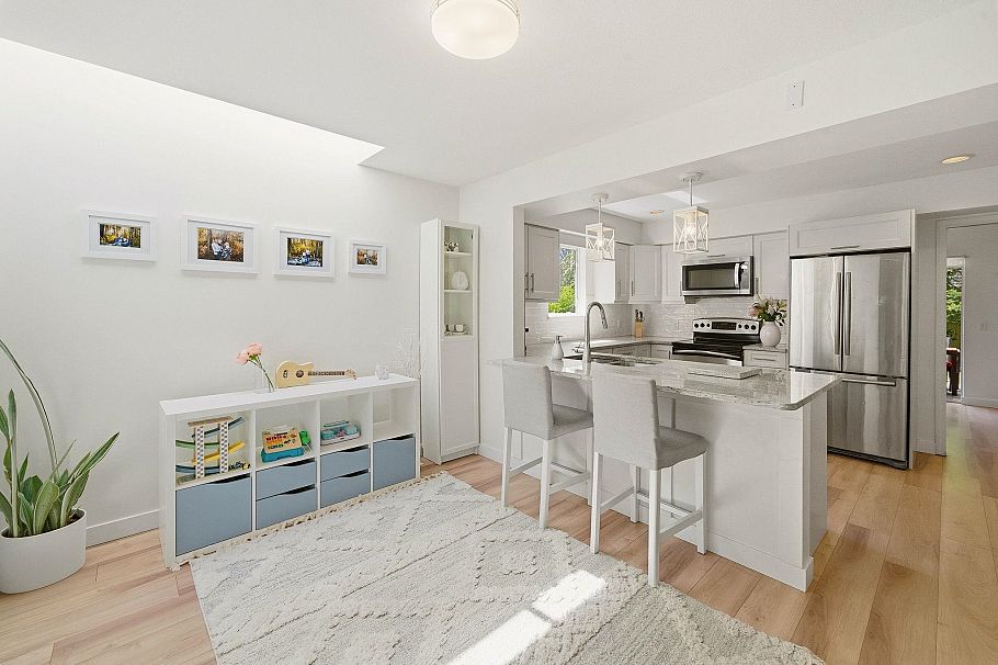 27 1001 Northlands Drive North Vancouver, BC - 1