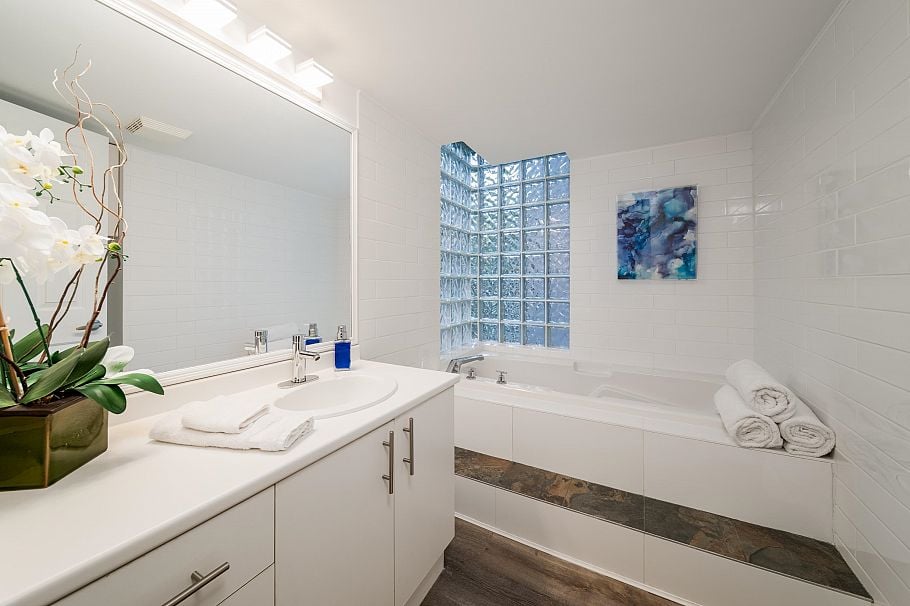 203 408 Lonsdale Avenue North Vancouver, BC - 24