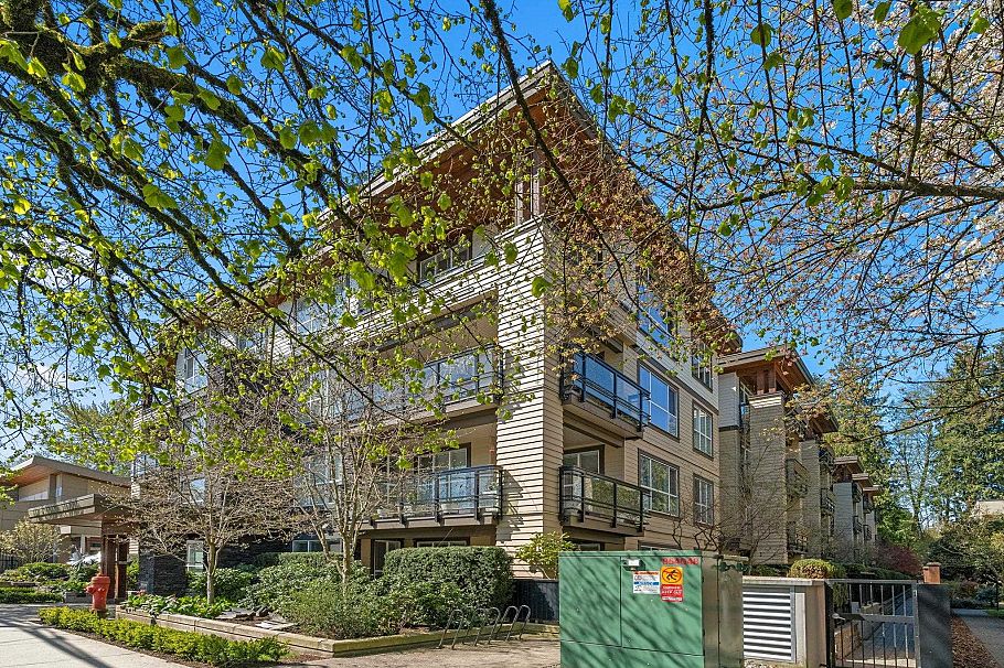 301 3205 Mountain Highway North Vancouver, BC - 34