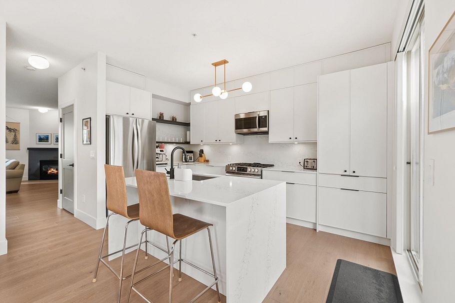 2561 East Mall Vancouver, BC - 6