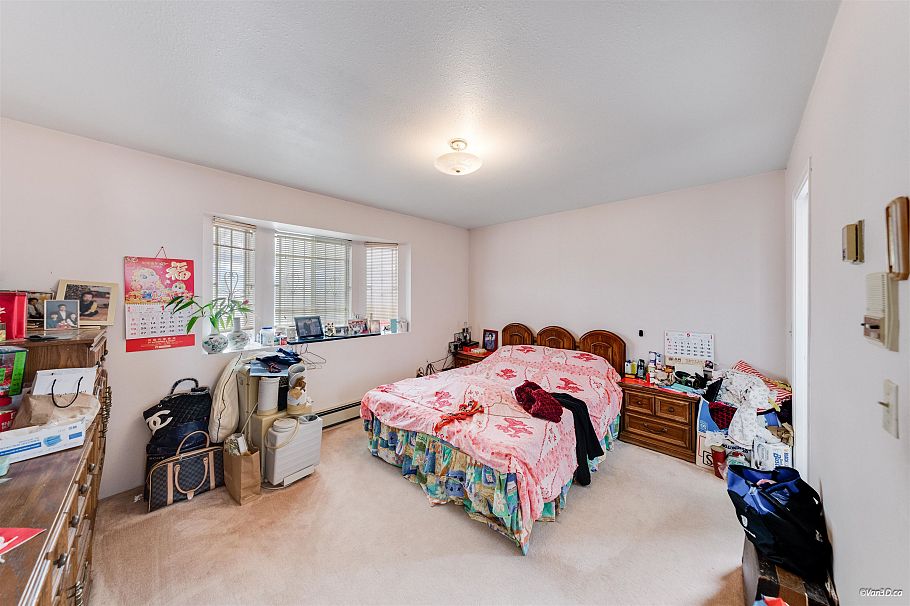 2945 E Graveley Street Vancouver, BC - 25