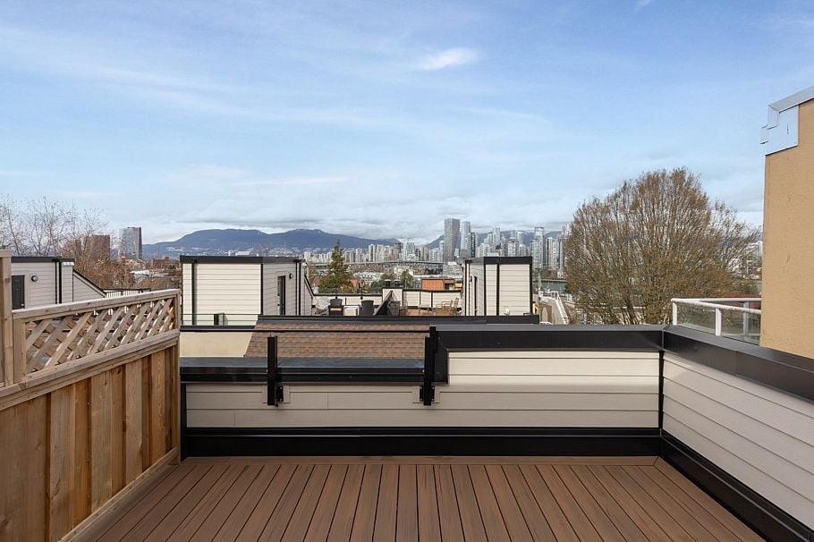 1286 W 7th Avenue Vancouver, BC - 28
