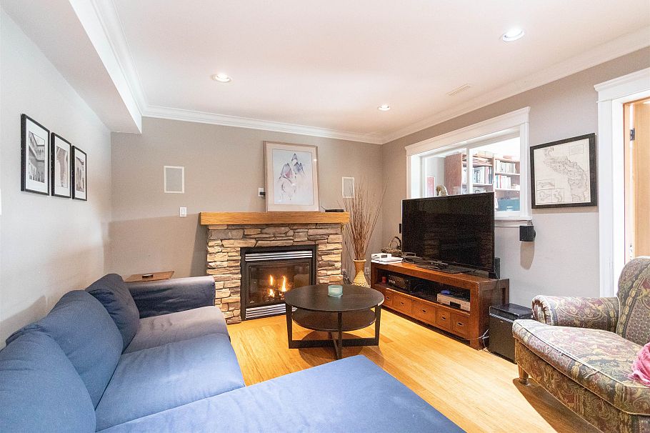 2588 Panorama Drive North Vancouver, BC - 13