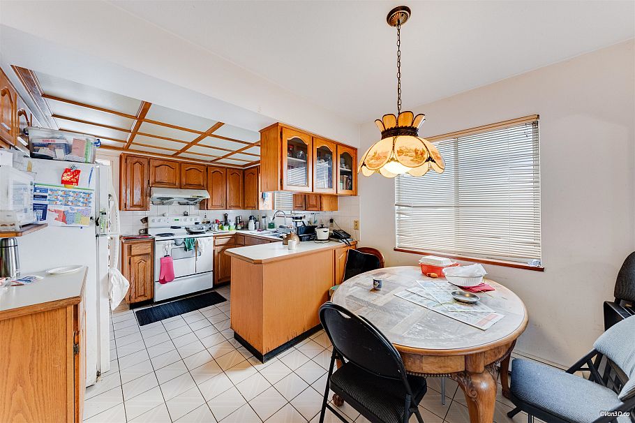 2945 E Graveley Street Vancouver, BC - 10