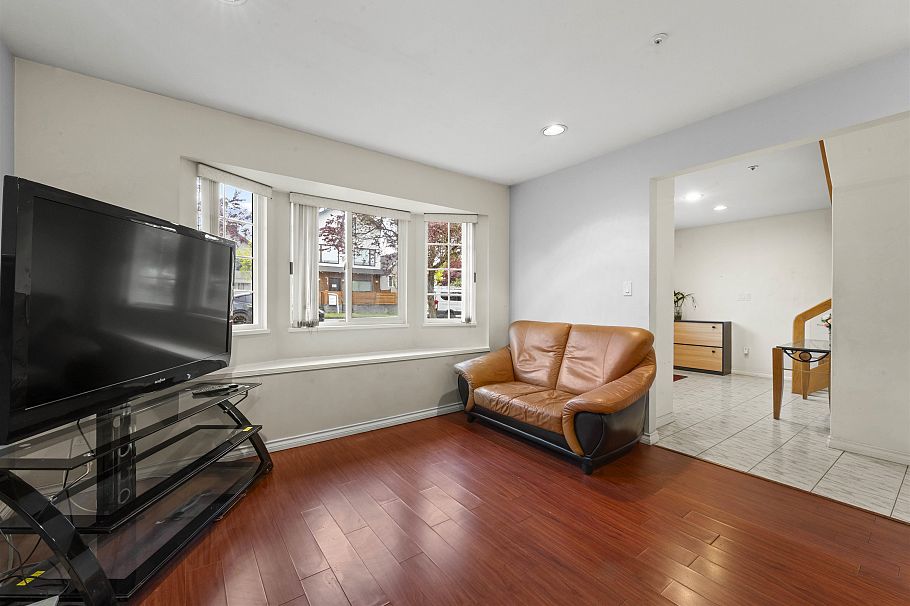 2779 Graveley Street Vancouver, BC - 14