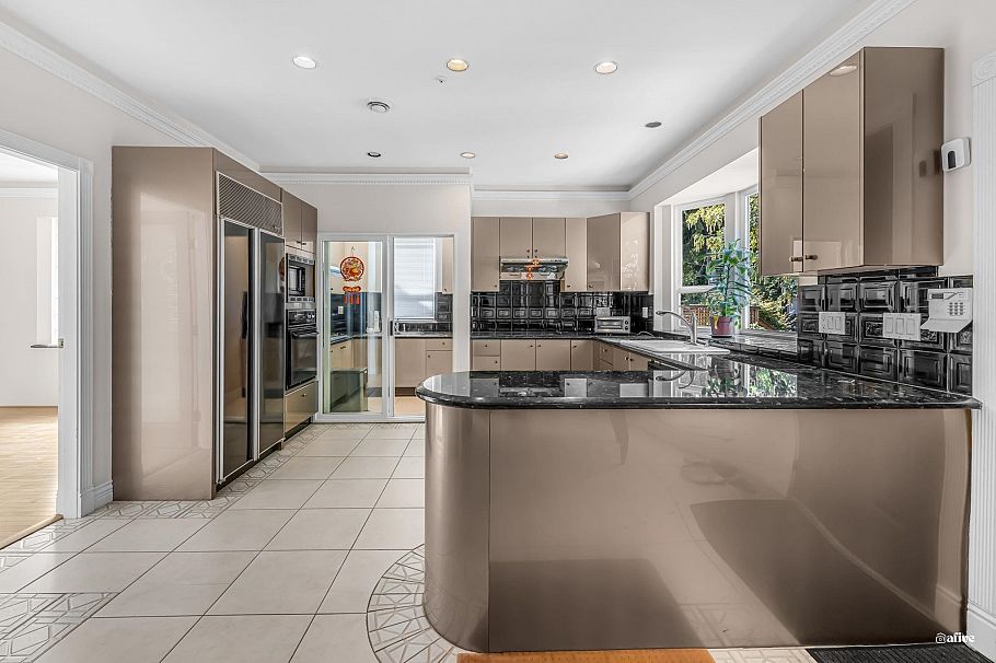 B205 1463 W 57th Street Vancouver, BC - 10