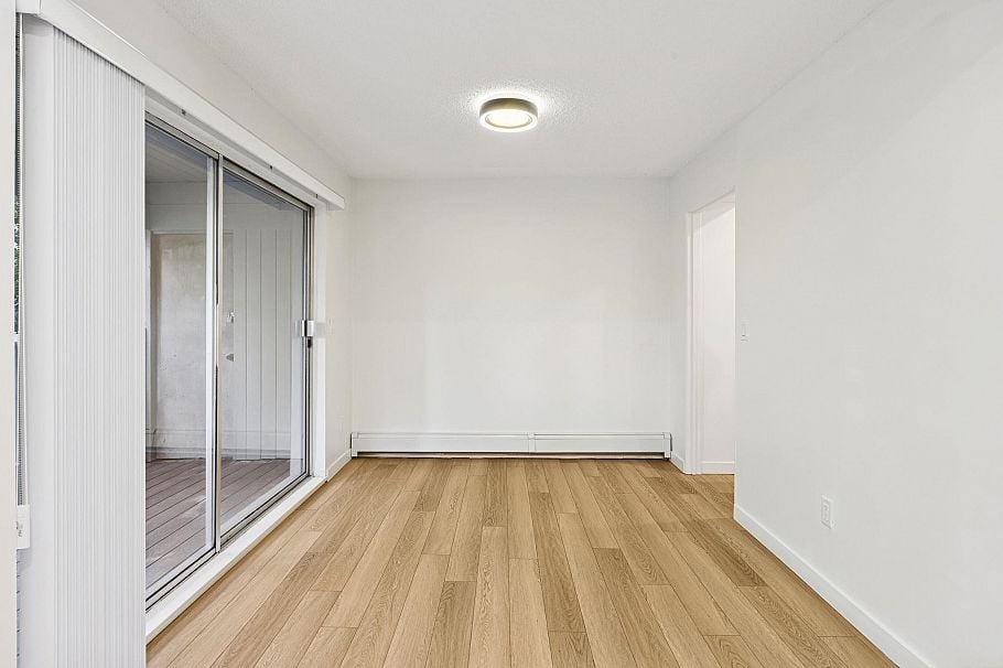 879 Westview Crescent North Vancouver, BC - 6