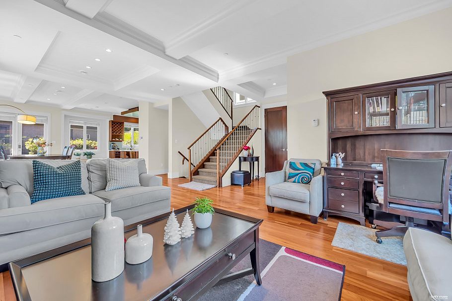 3618 W 24th Avenue Vancouver, BC - 5