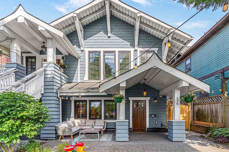 436 Lakewood Drive Vancouver, BC - 1