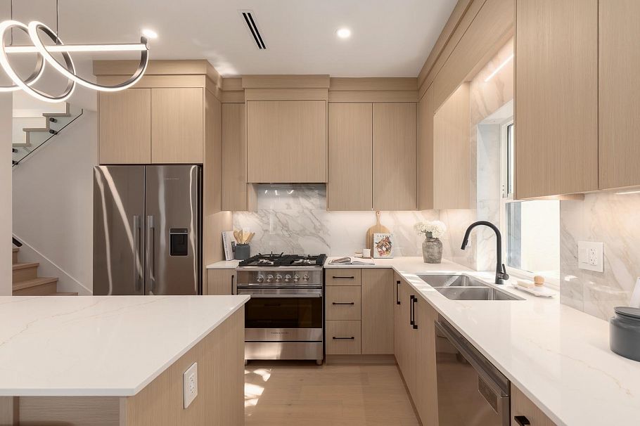 1 3635 Turner Street Vancouver, BC - 13
