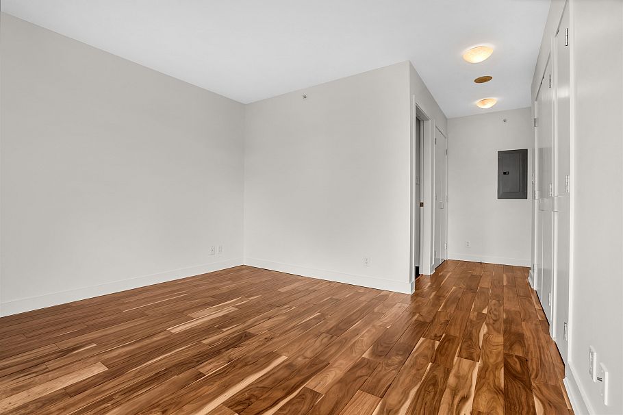 1206 155 W 1 Street North Vancouver, BC - 19