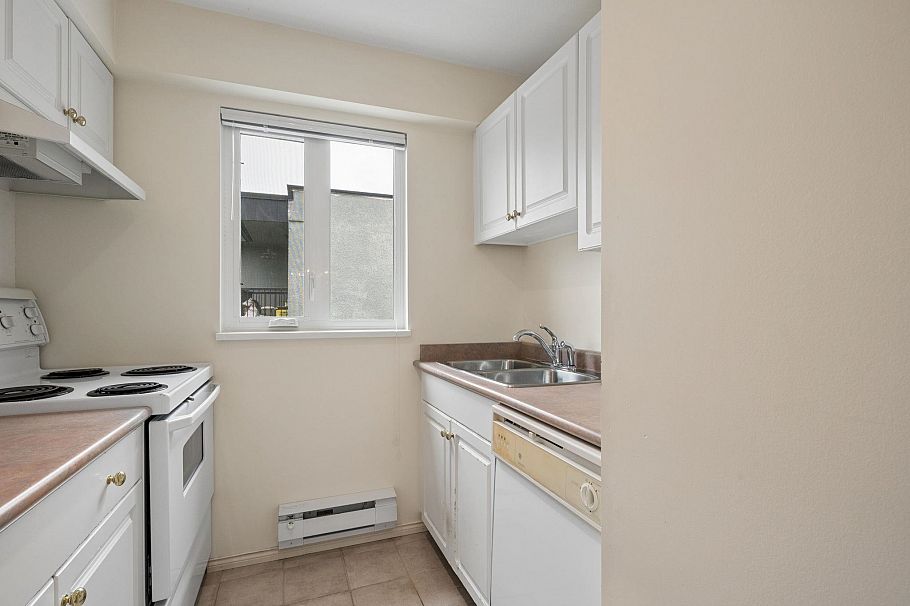302 228 E 14th Avenue Vancouver, BC - 12