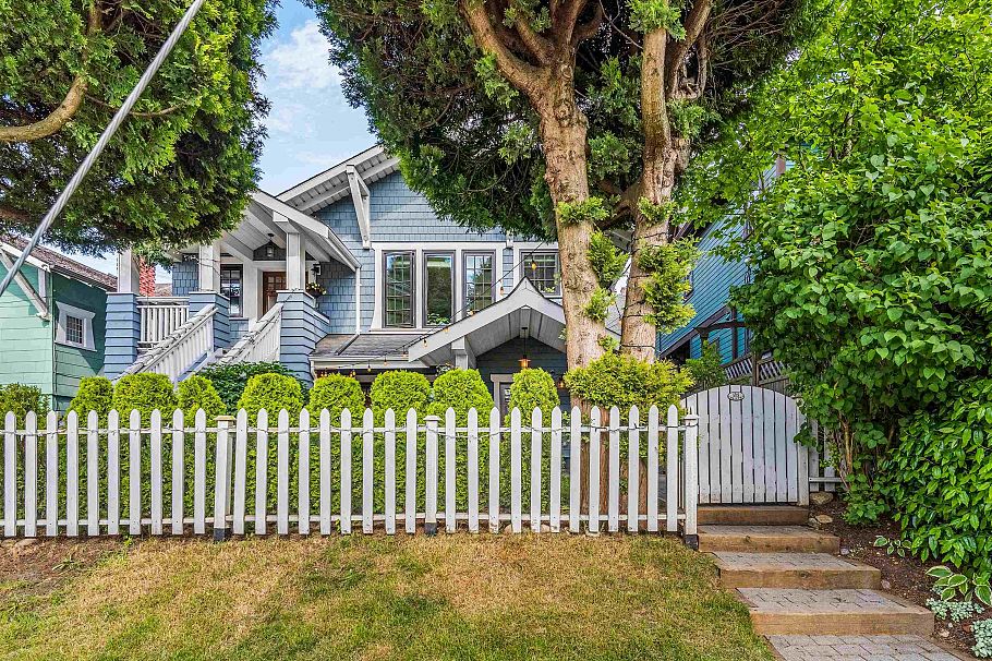 436 Lakewood Drive Vancouver, BC - 35