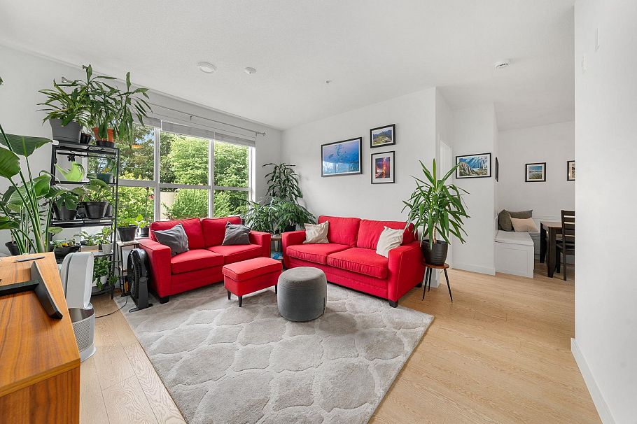 301 3205 Mountain Highway North Vancouver, BC - 1