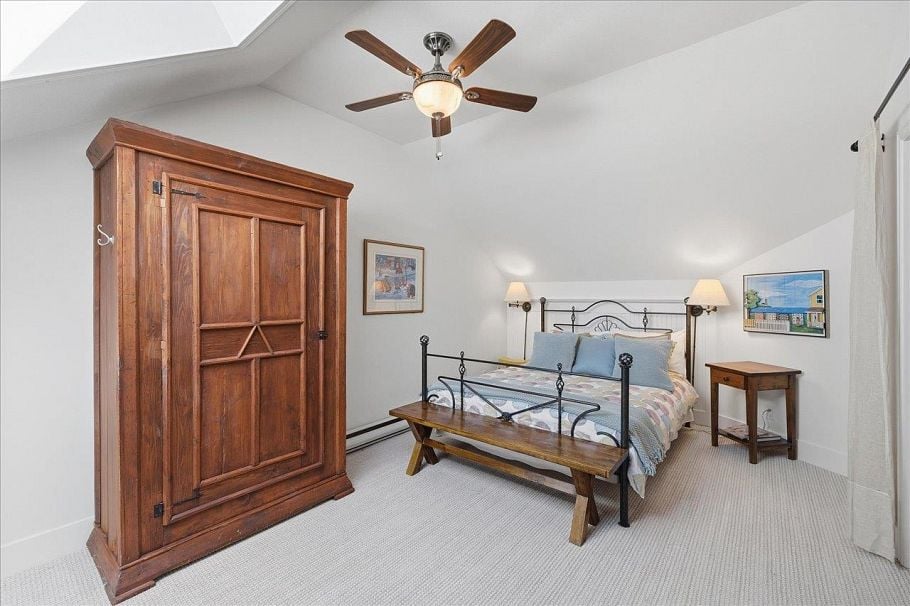 3253 W 24th Avenue Vancouver, BC - 32