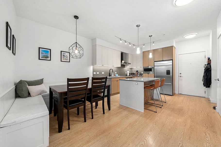 301 3205 Mountain Highway North Vancouver, BC - 15