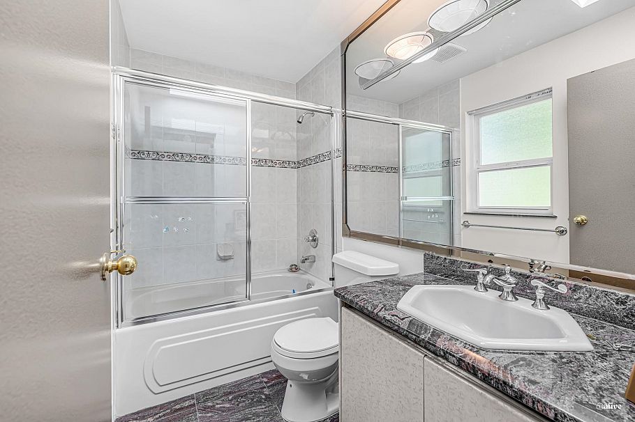 B205 1463 W 57th Street Vancouver, BC - 20
