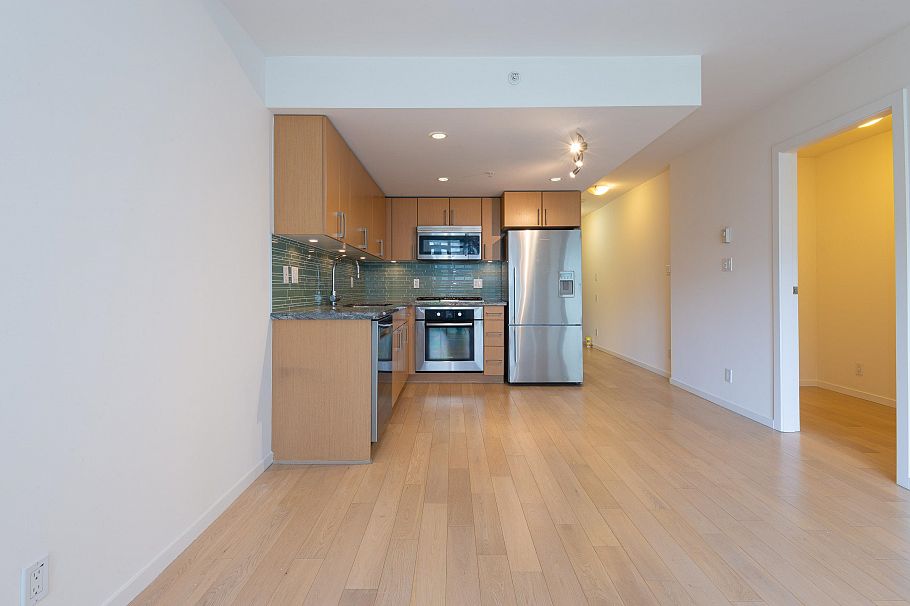 301 1887 Crowe Street Vancouver, BC - 5
