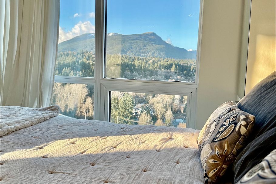 2405 1550 Fern Street North Vancouver, BC - 10