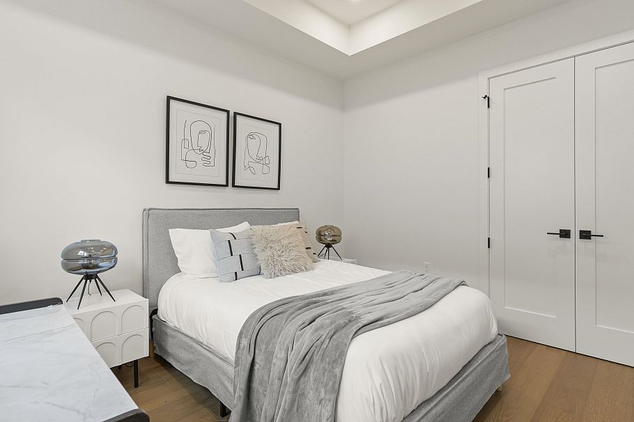2 2848 W 19th Avenue Vancouver, BC - 19