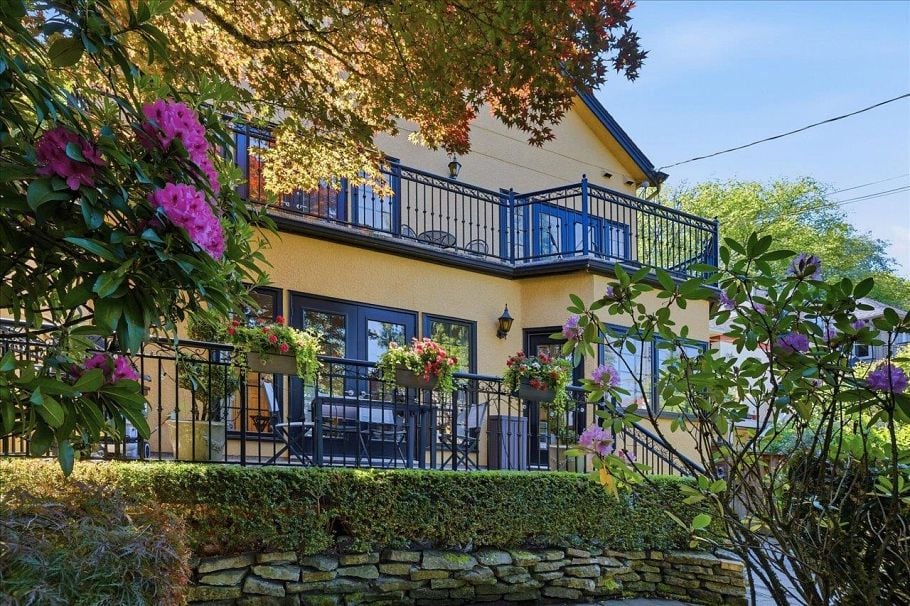 3253 W 24th Avenue Vancouver, BC - 37