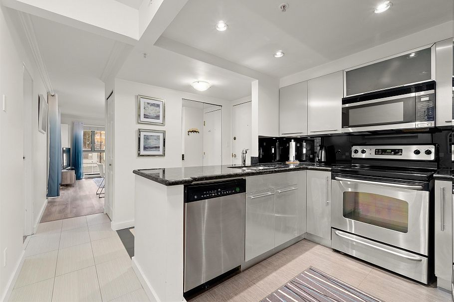 506 907 Beach Avenue Vancouver, BC - 9