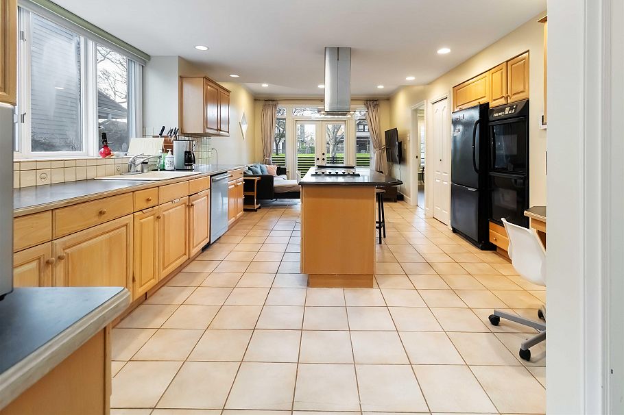 8405 Gillnet Place Vancouver, BC - 10