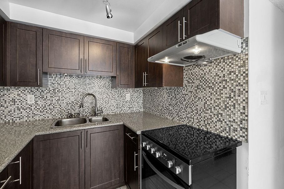 207 1270 Robson Street Vancouver, BC - 18