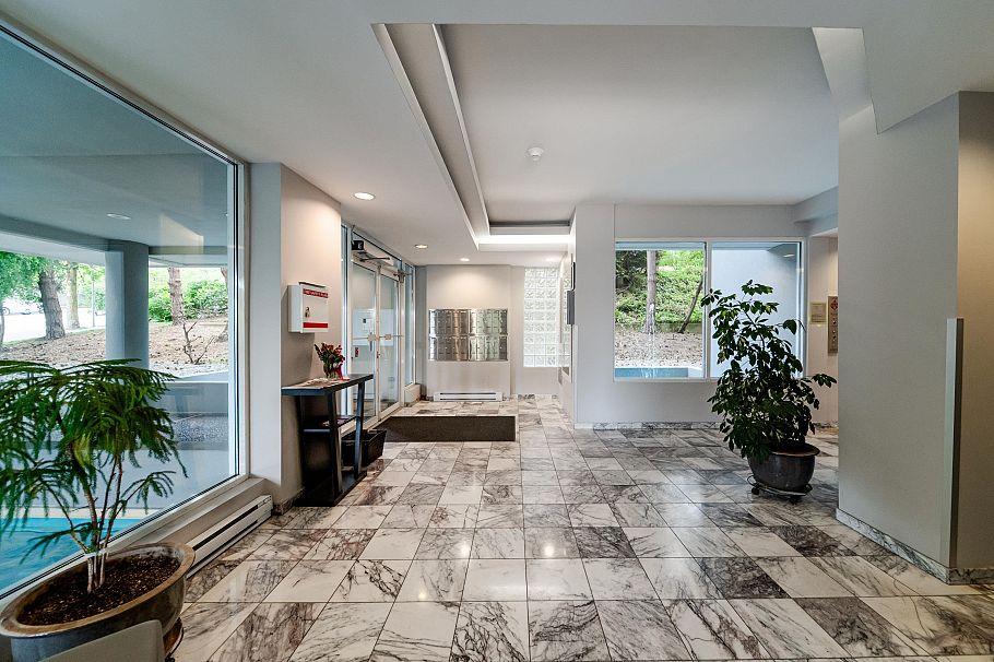 203 408 Lonsdale Avenue North Vancouver, BC - 30