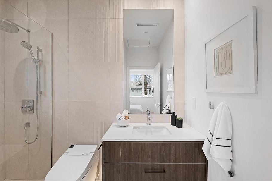 2238 E 5th Avenue Vancouver, BC - 20