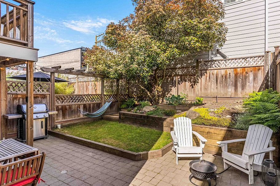 436 Lakewood Drive Vancouver, BC - 30