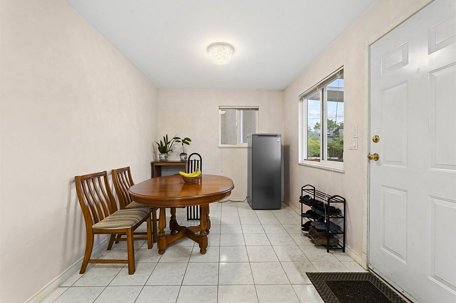 2779 Graveley Street Vancouver, BC - 3