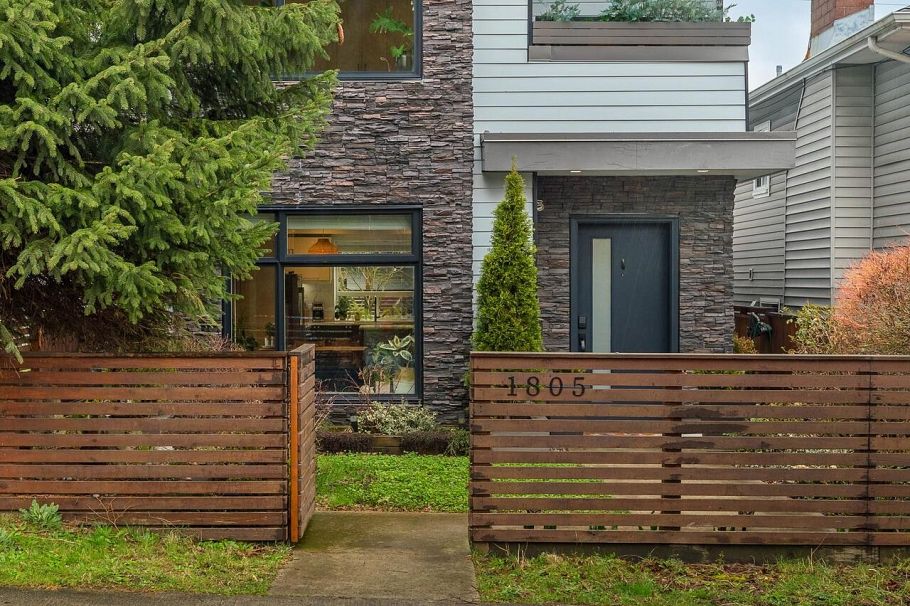 1805 E 37th Avenue Vancouver, BC - 2