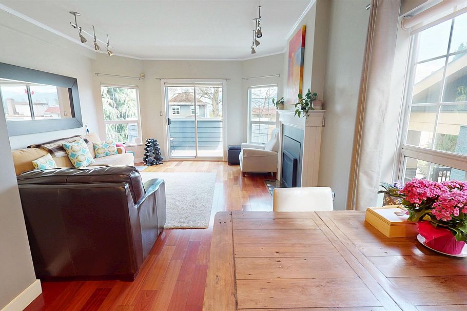 2158 W 3rd Avenue Vancouver, BC - 4
