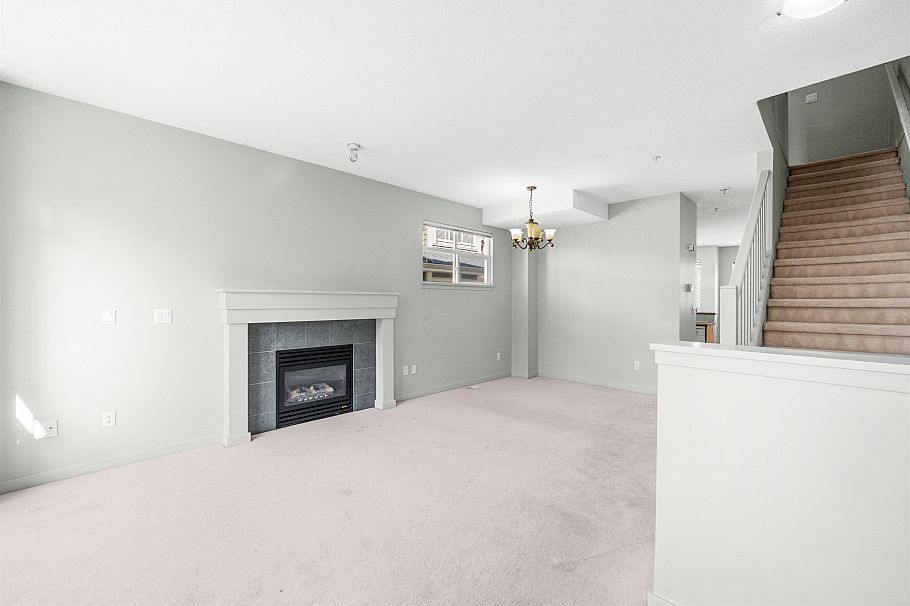3265 Clermont Mews Vancouver, BC - 15