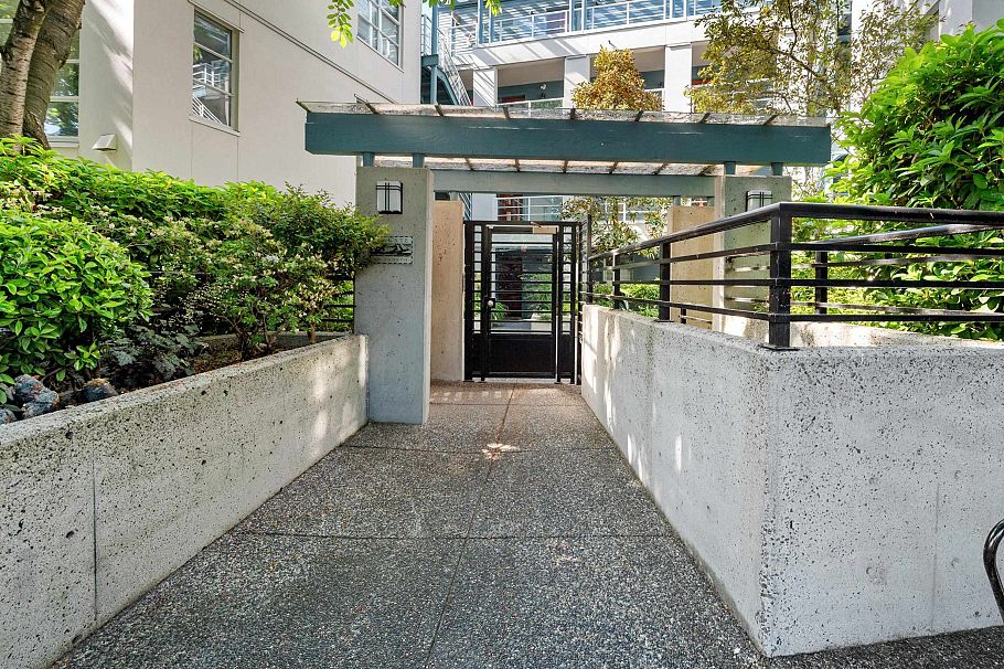 304 2525 W 4th Avenue Vancouver, BC - 24