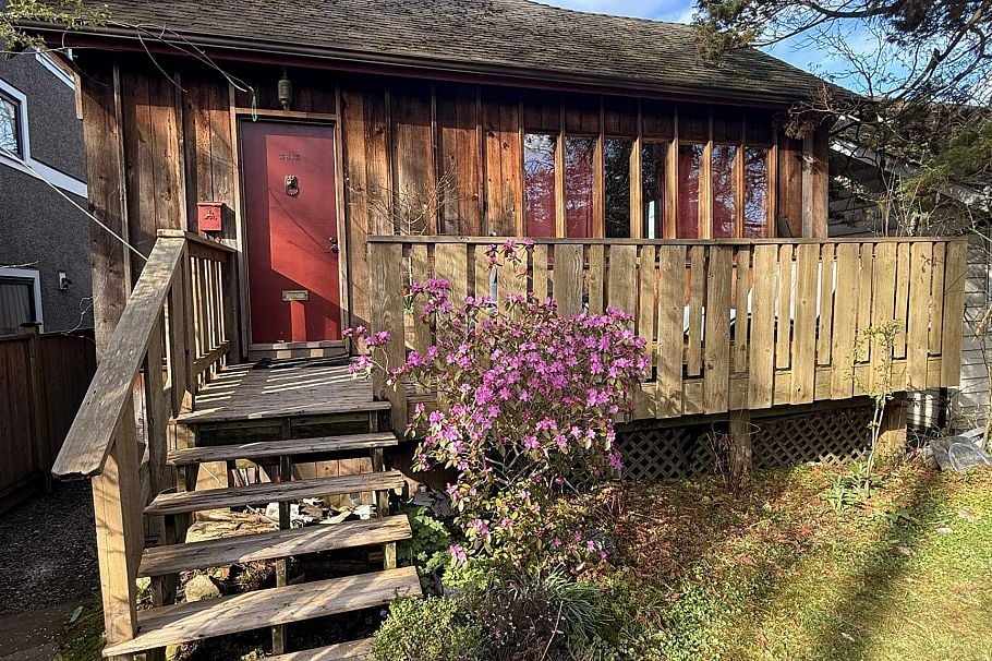 3813 W 15th Avenue Vancouver, BC - 13