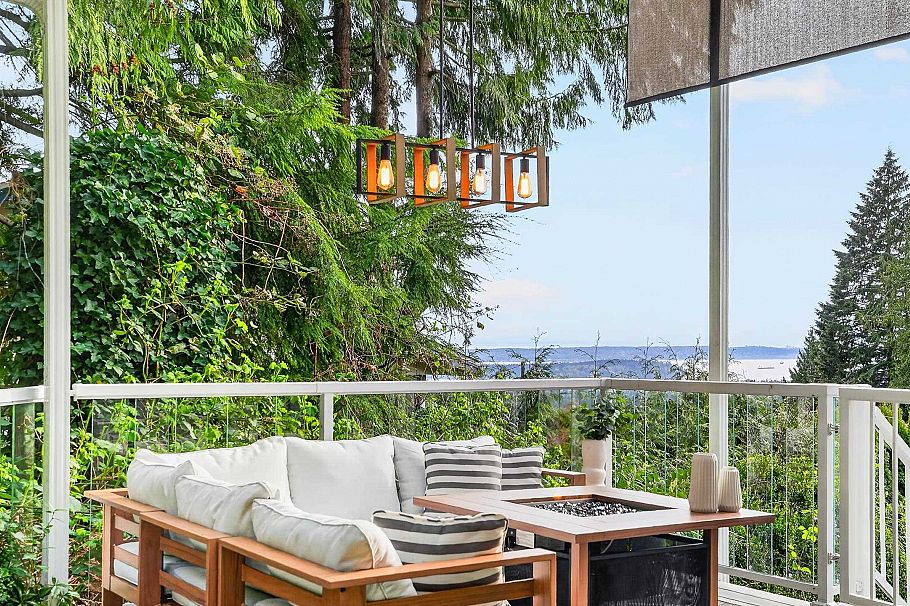 668 Alpine Court North Vancouver, BC - 4