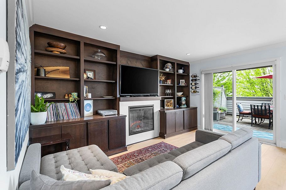 1121 St. Andrews Avenue North Vancouver, BC - 16
