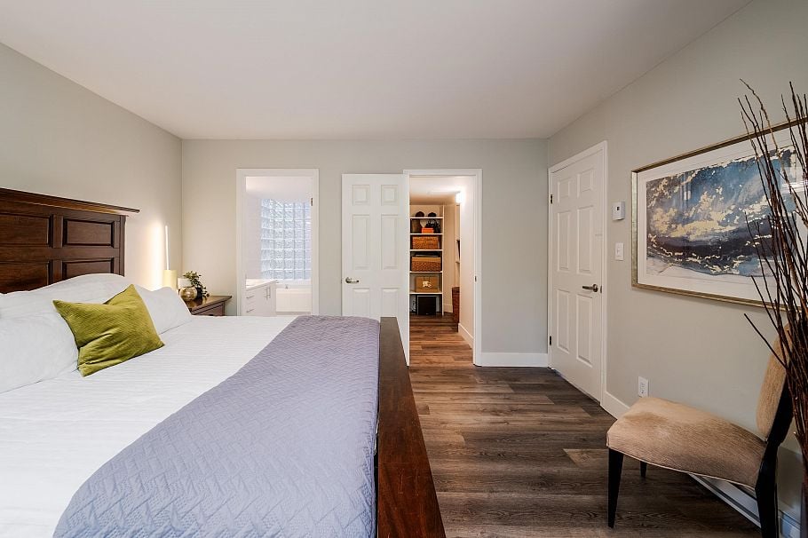 203 408 Lonsdale Avenue North Vancouver, BC - 23
