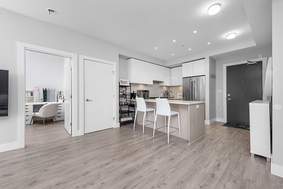309 3588 Sawmill Crescent Vancouver, BC - 8
