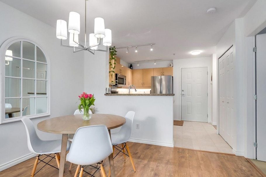 414 345 Lonsdale Avenue North Vancouver, BC - 15