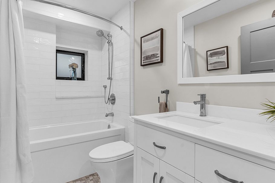 436 Lakewood Drive Vancouver, BC - 28