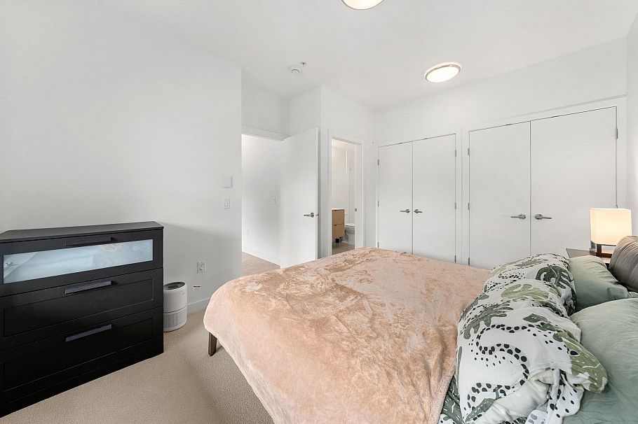 301 3205 Mountain Highway North Vancouver, BC - 18