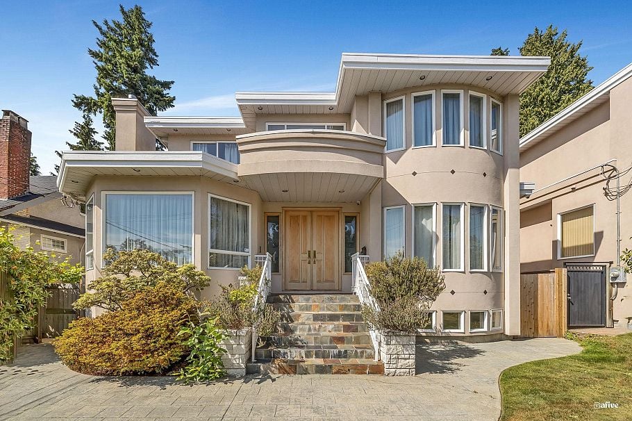 B205 1463 W 57th Street Vancouver, BC - 1