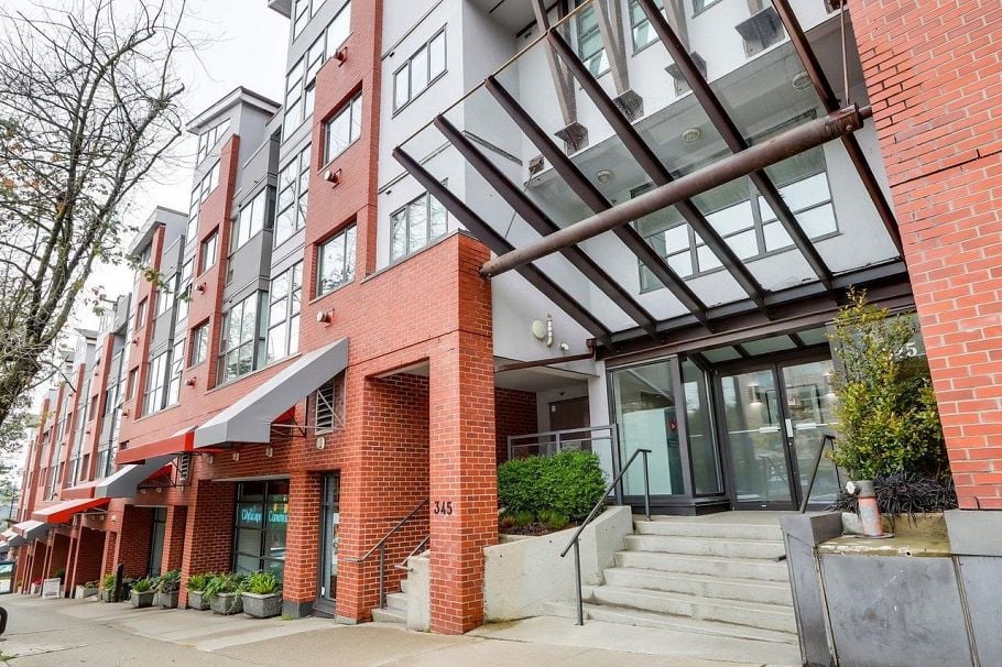 414 345 Lonsdale Avenue North Vancouver, BC - 2
