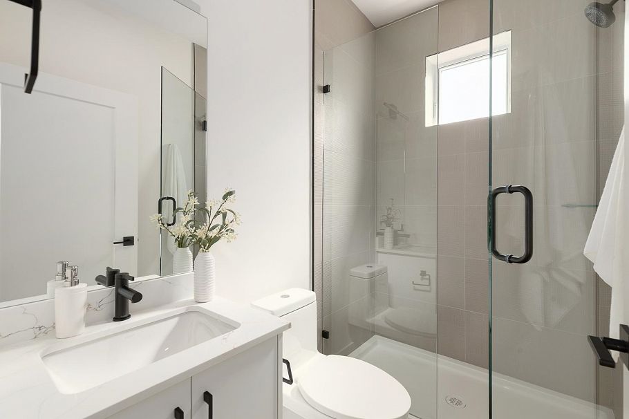 1 3635 Turner Street Vancouver, BC - 31