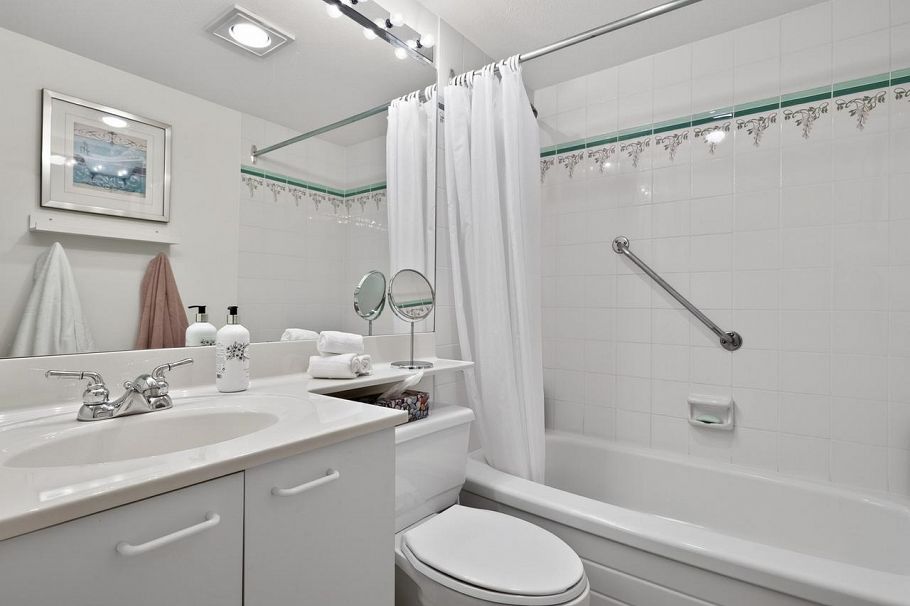 305-2195 W 5th Avenue Vancouver, BC - 24