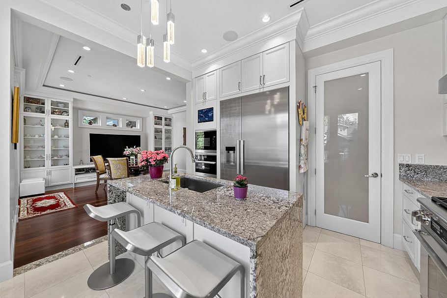 3285 W 12th Avenue Vancouver, BC - 21